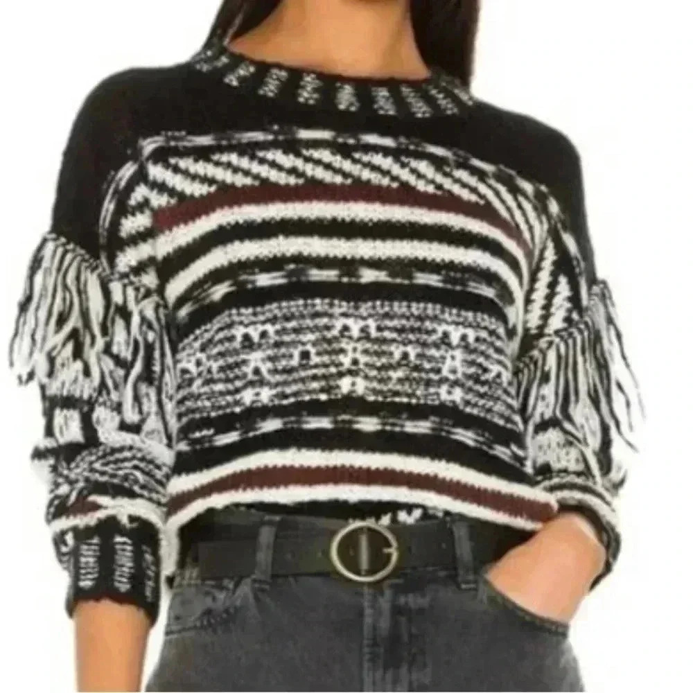 CLICHE Textured Fringe Sweater Size: M
